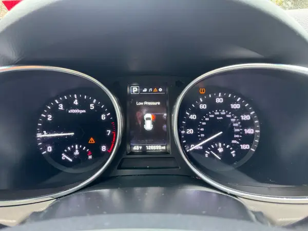 5NMZUDLB6HH016604 2017 HYUNDAI SANTA FE - Image 8
