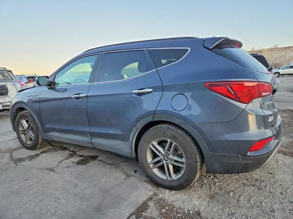 5NMZUDLB6HH024279 2017 HYUNDAI SANTA FE - Image 2