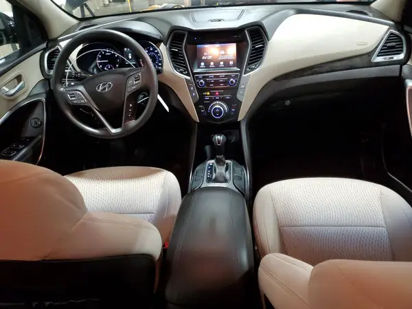 5NMZUDLB7HH027319 2017 HYUNDAI SANTA FE - Image 8