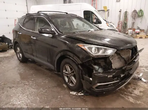 5NMZUDLB7HH037980 2017 HYUNDAI SANTA FE - Image 1