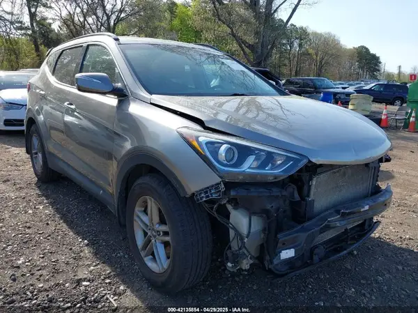 5NMZUDLB7JH077241 2018 HYUNDAI SANTA FE - Image 1