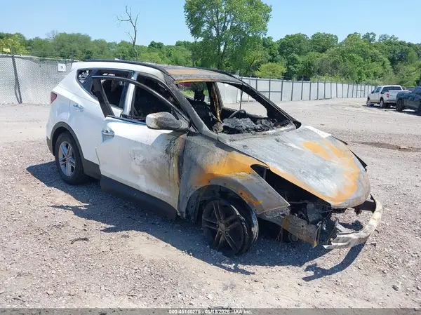 5NMZUDLB8HH003224 2017 HYUNDAI SANTA FE - Image 1