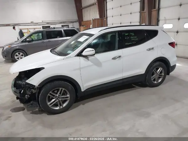 5NMZUDLB8JH055085 2018 HYUNDAI SANTA FE - Image 2