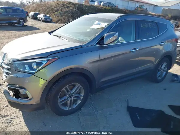 5NMZUDLB9HH031050 2017 HYUNDAI SANTA FE - Image 2