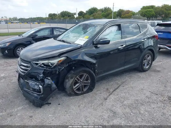 5NMZUDLB9HH031484 2017 HYUNDAI SANTA FE - Image 2