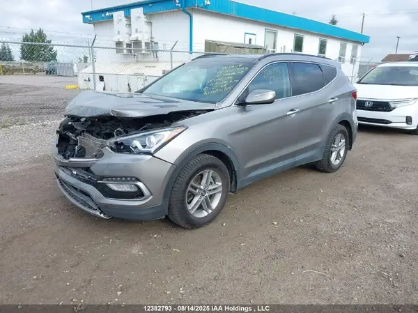5NMZUDLB9HH045398 2017 HYUNDAI SANTA FE - Image 2