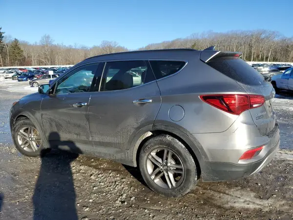 5NMZUDLB9JH058562 2018 HYUNDAI SANTA FE - Image 2