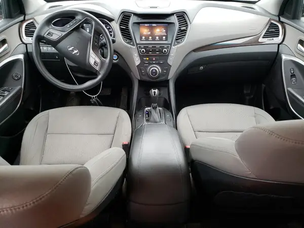 5NMZUDLB9JH058562 2018 HYUNDAI SANTA FE - Image 8