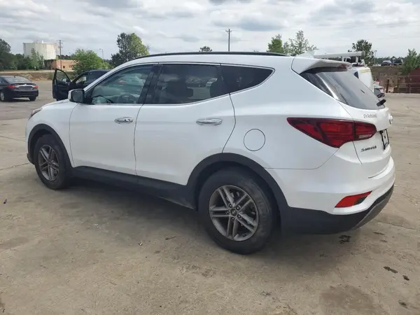 5NMZUDLB9JH095157 2018 HYUNDAI SANTA FE - Image 2