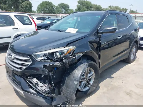 5NMZUDLBXHH022812 2017 HYUNDAI SANTA FE - Image 2