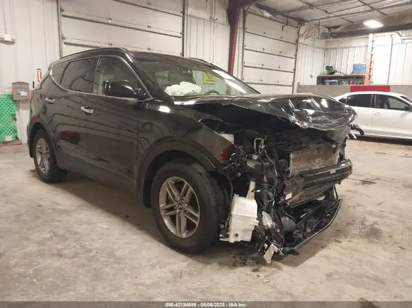 5NMZUDLBXHH041621 2017 HYUNDAI SANTA FE - Image 1