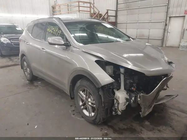 5NMZUDLBXJH062393 2018 HYUNDAI SANTA FE - Image 1