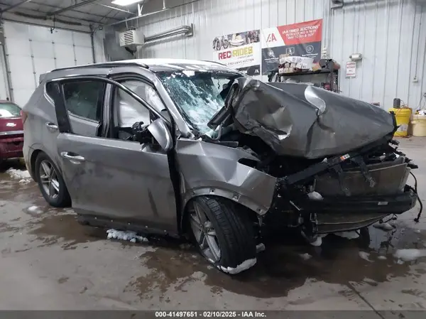 5NMZUDLBXJH075211 2018 HYUNDAI SANTA FE - Image 1