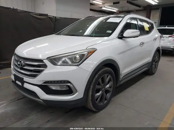 5NMZW4LA0HH040141 2017 HYUNDAI SANTA FE - Image 2