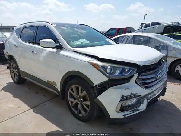 5NMZW4LA1HH042352 2017 HYUNDAI SANTA FE - Image 1