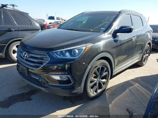 5NMZW4LA3HH041042 2017 HYUNDAI SANTA FE - Image 2