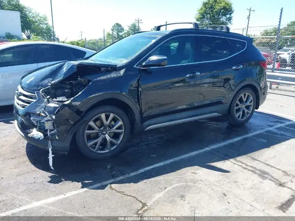 5NMZW4LA4JH054307 2018 HYUNDAI SANTA FE - Image 2