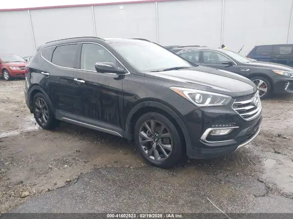 5NMZW4LA6HH047319 2017 HYUNDAI SANTA FE - Image 1