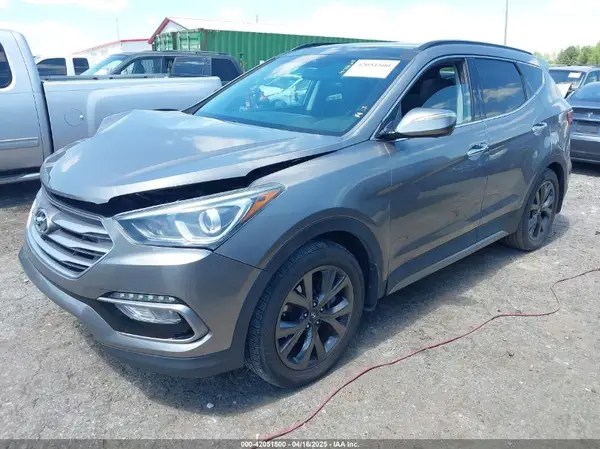 5NMZW4LA7HH047989 2017 HYUNDAI SANTA FE - Image 2
