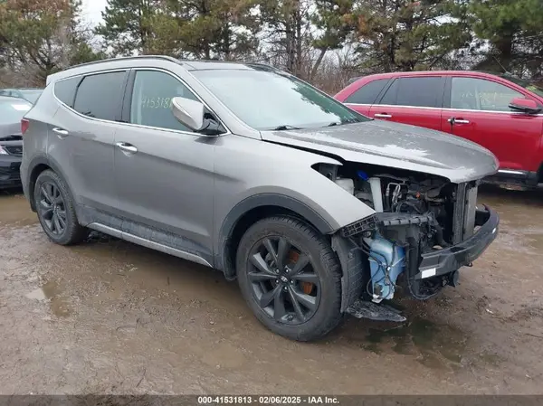 5NMZW4LA7JH102625 2018 HYUNDAI SANTA FE - Image 1