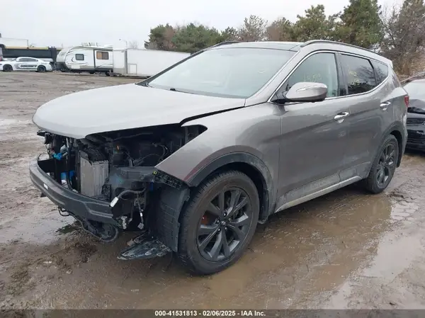 5NMZW4LA7JH102625 2018 HYUNDAI SANTA FE - Image 2