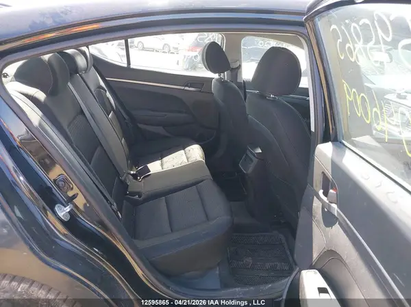 5NPD74LF0HH046009 2017 HYUNDAI ELANTRA - Image 8