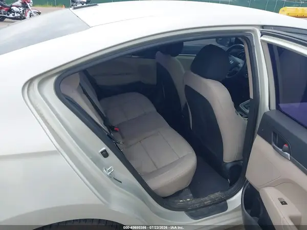5NPD74LF0HH077275 2017 HYUNDAI ELANTRA - Image 8