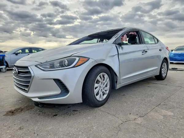 5NPD74LF0HH077454 2017 HYUNDAI ELANTRA - Image 1