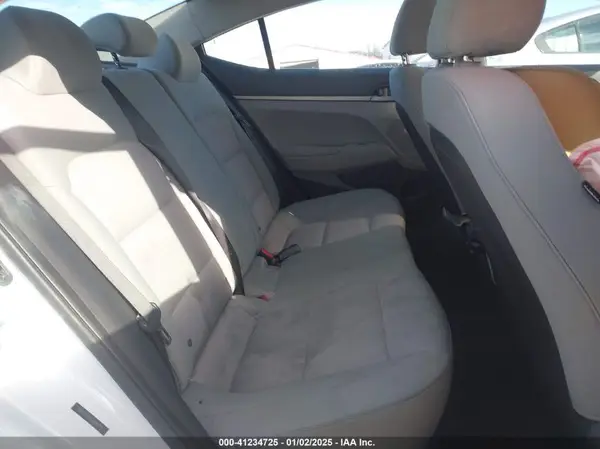 5NPD74LF0HH084713 2017 HYUNDAI ELANTRA - Image 8