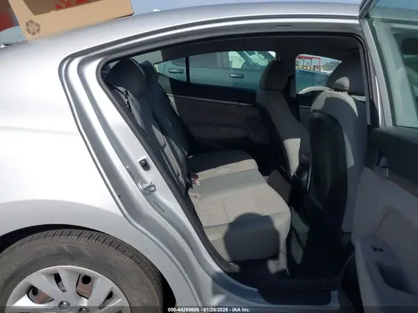 5NPD74LF0HH084968 2017 HYUNDAI ELANTRA - Image 8