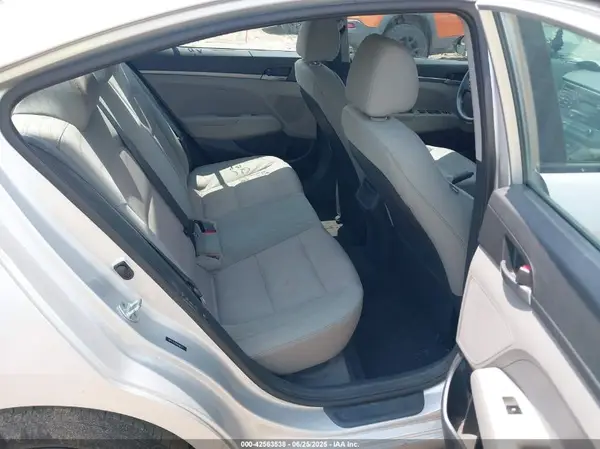 5NPD74LF0HH088227 2017 HYUNDAI ELANTRA - Image 8