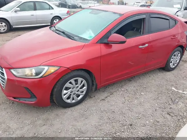 5NPD74LF0HH096702 2017 HYUNDAI ELANTRA - Image 2