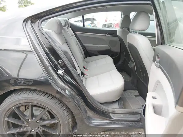 5NPD74LF0HH097669 2017 HYUNDAI ELANTRA - Image 8