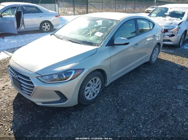 5NPD74LF0HH102501 2017 HYUNDAI ELANTRA - Image 2