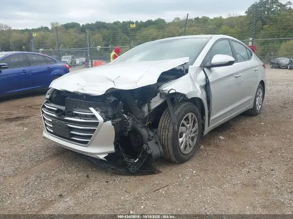 5NPD74LF0HH112297 2017 HYUNDAI ELANTRA - Image 2