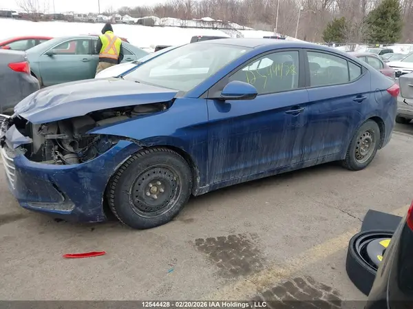 5NPD74LF0HH123932 2017 HYUNDAI ELANTRA - Image 2