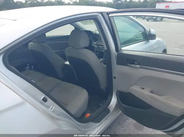 5NPD74LF0HH126149 2017 HYUNDAI ELANTRA - Image 8