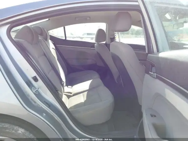 5NPD74LF0HH138964 2017 HYUNDAI ELANTRA - Image 8