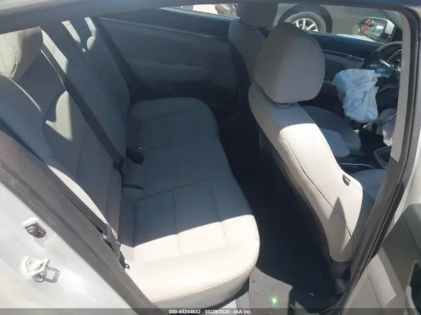 5NPD74LF0HH141461 2017 HYUNDAI ELANTRA - Image 8