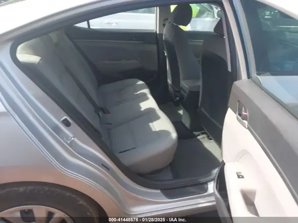 5NPD74LF0HH148975 2017 HYUNDAI ELANTRA - Image 8