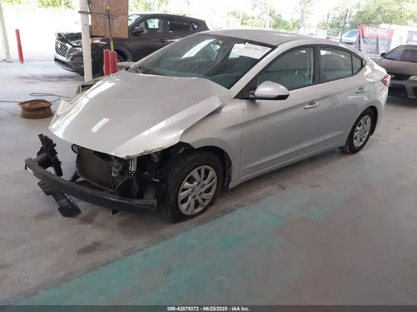 5NPD74LF0HH149995 2017 HYUNDAI ELANTRA - Image 2