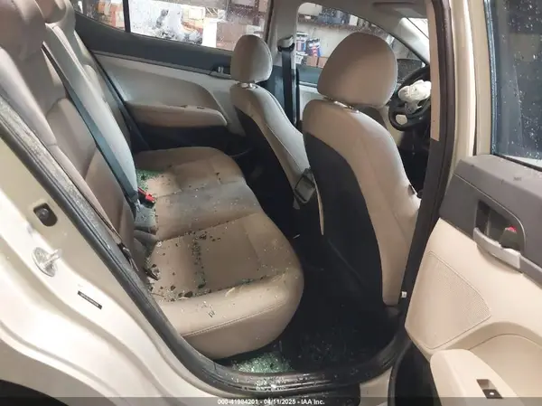 5NPD74LF0HH151018 2017 HYUNDAI ELANTRA - Image 8