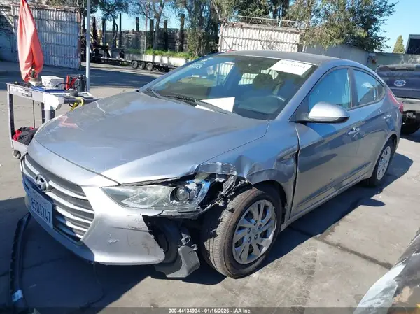 5NPD74LF0HH153741 2017 HYUNDAI ELANTRA - Image 2