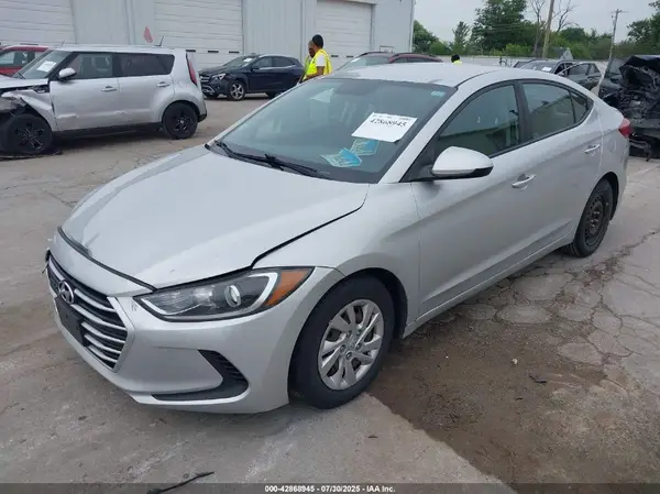 5NPD74LF0HH154100 2017 HYUNDAI ELANTRA - Image 2