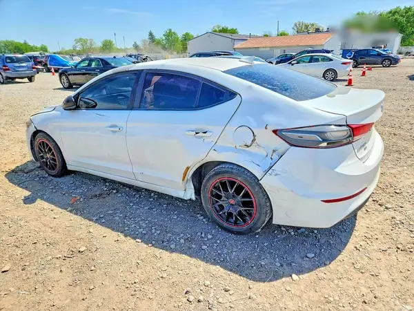 5NPD74LF0HH161824 2017 HYUNDAI ELANTRA - Image 2