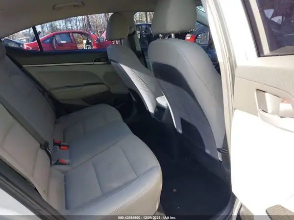 5NPD74LF0HH163735 2017 HYUNDAI ELANTRA - Image 8