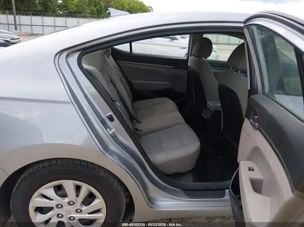 5NPD74LF0HH166375 2017 HYUNDAI ELANTRA - Image 8