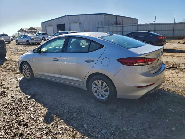 5NPD74LF0HH167011 2017 HYUNDAI ELANTRA - Image 2