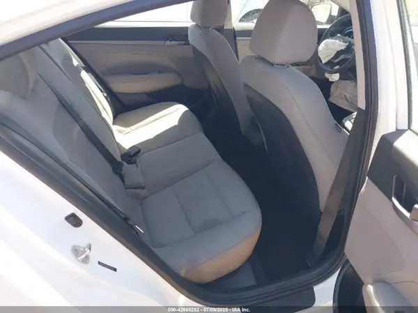5NPD74LF0HH182172 2017 HYUNDAI ELANTRA - Image 8