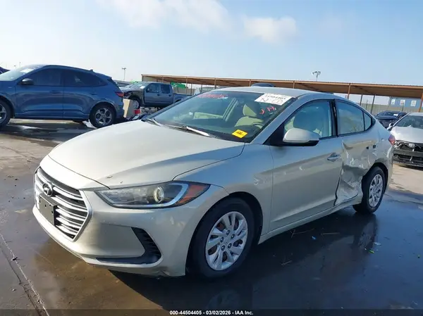 5NPD74LF0HH185895 2017 HYUNDAI ELANTRA - Image 2
